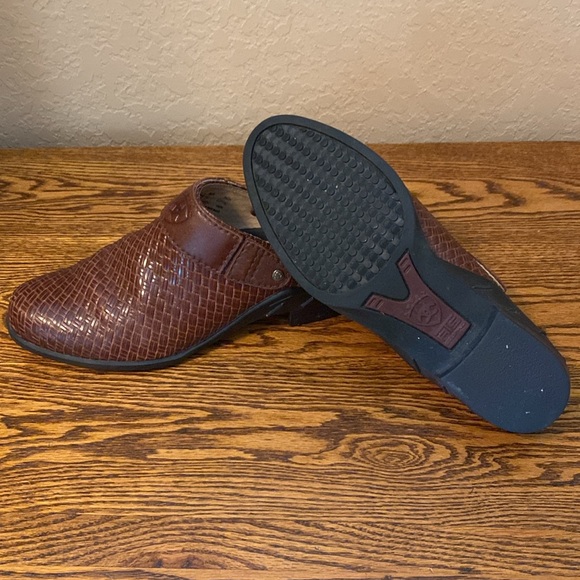 Ariat Women's Brown Woven Shoes - Picture 7 of 7